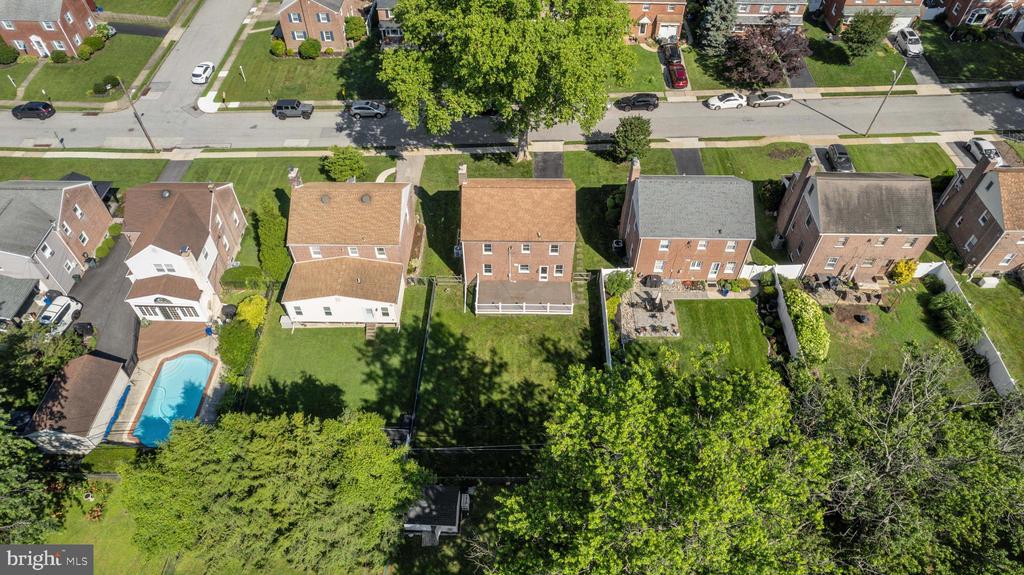 29 Schoolhouse Ln