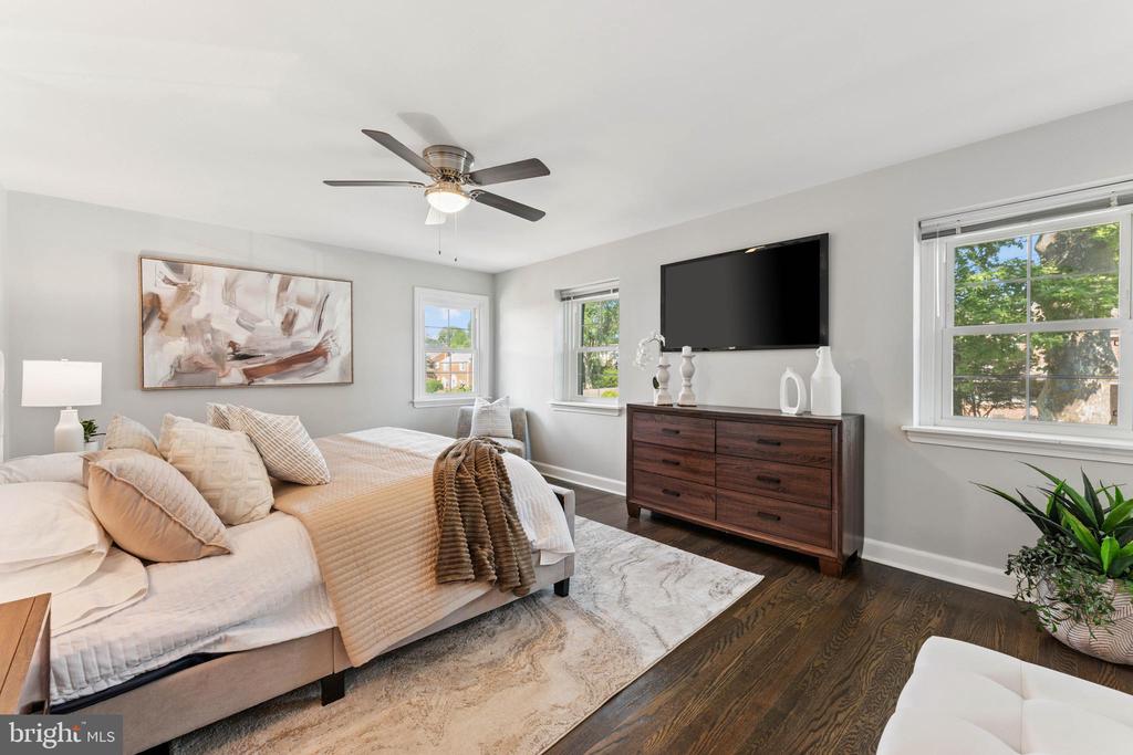 29 Schoolhouse Ln