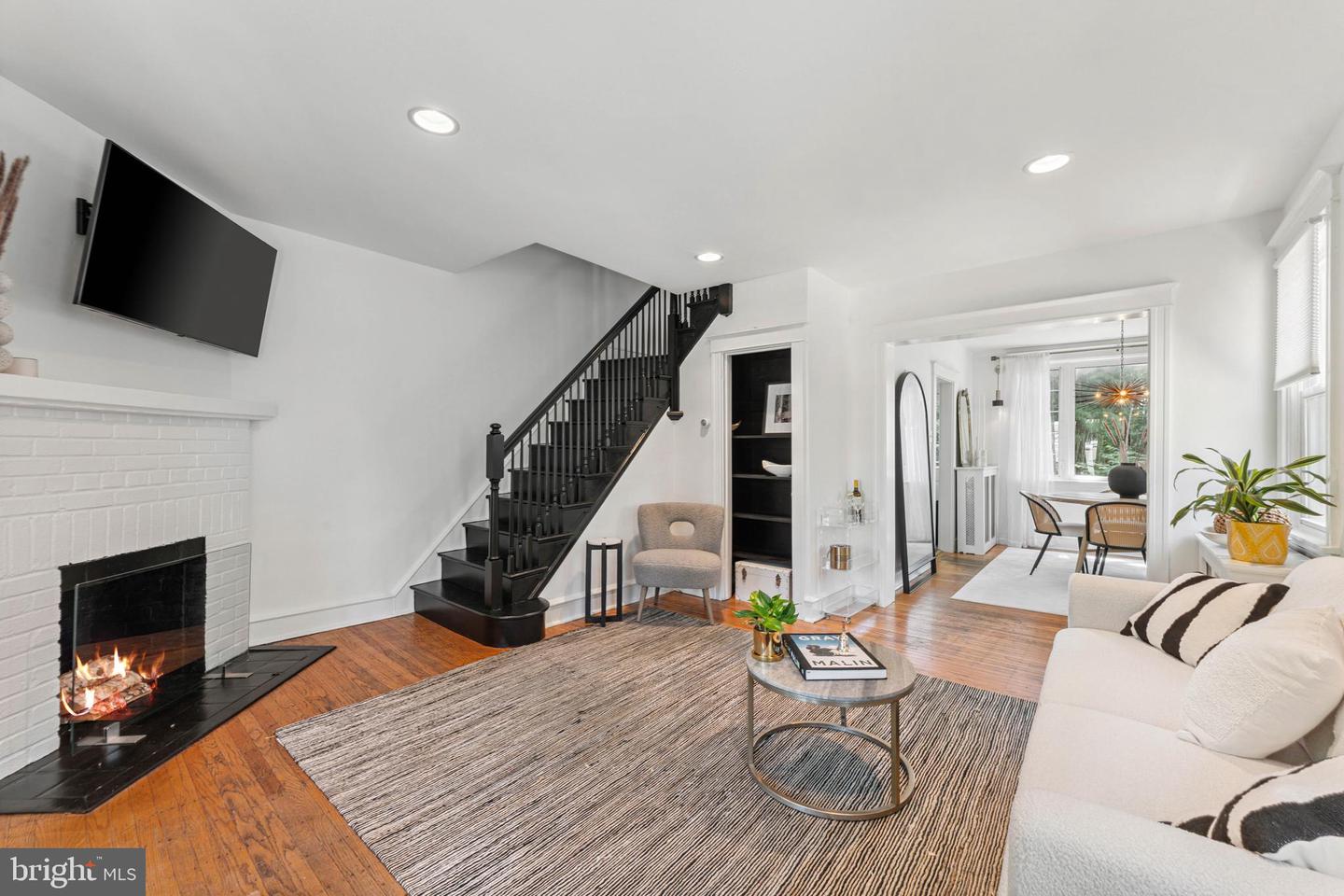 317 Cherry Ln