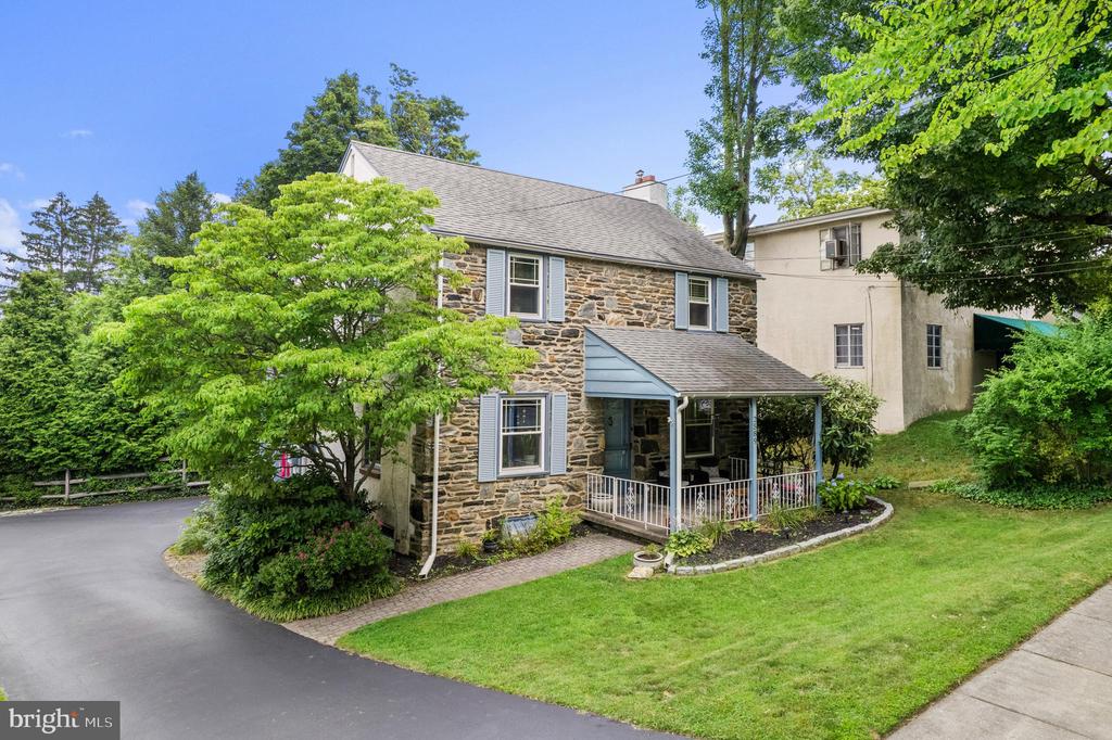 2589 Radcliffe Rd
