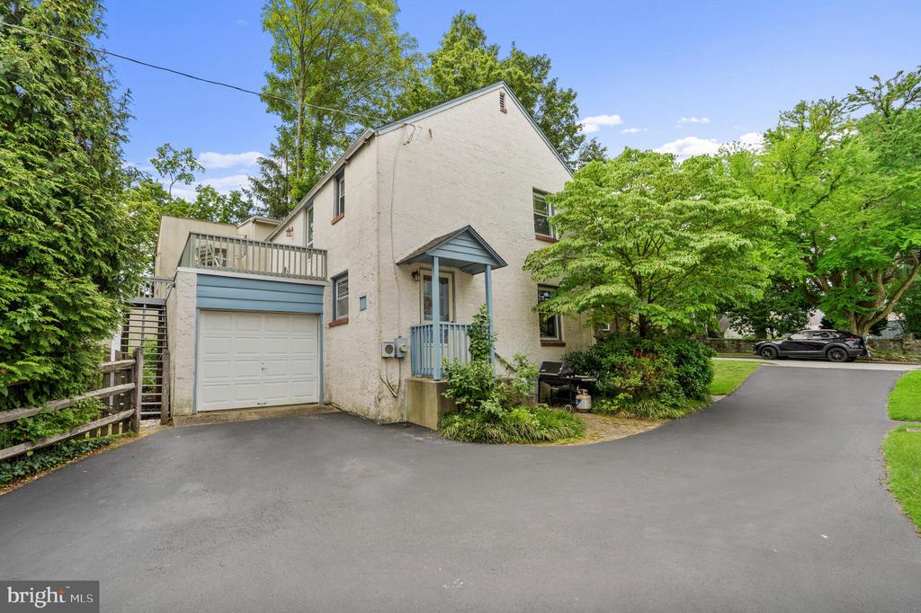 2589 Radcliffe Rd