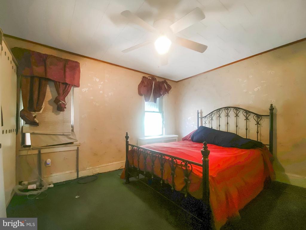 420 S 2nd St