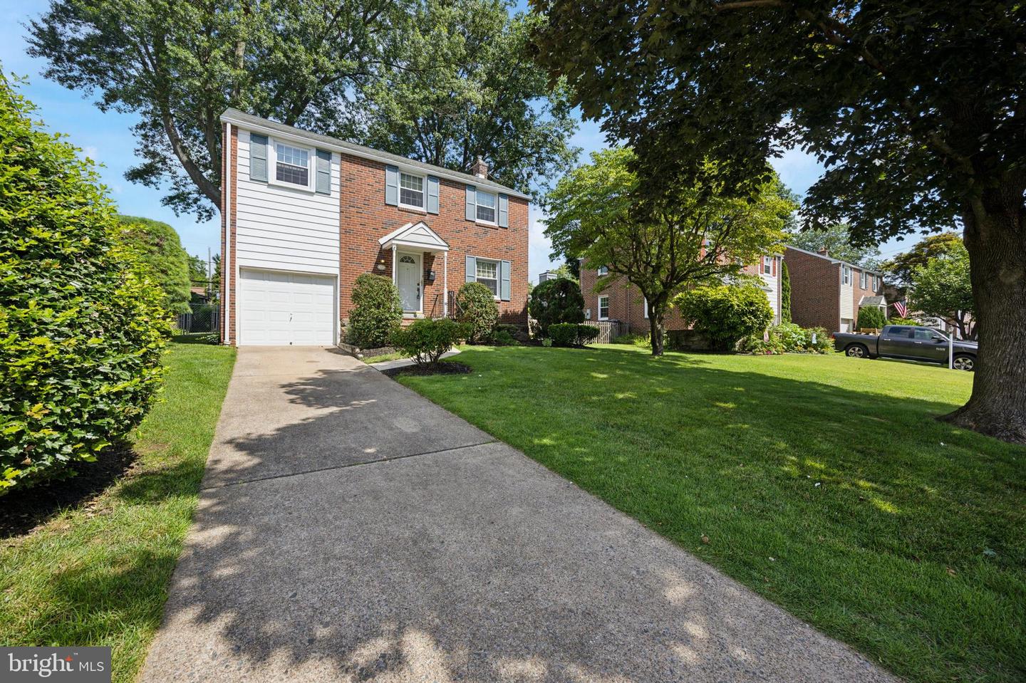 214 Edgehill Dr