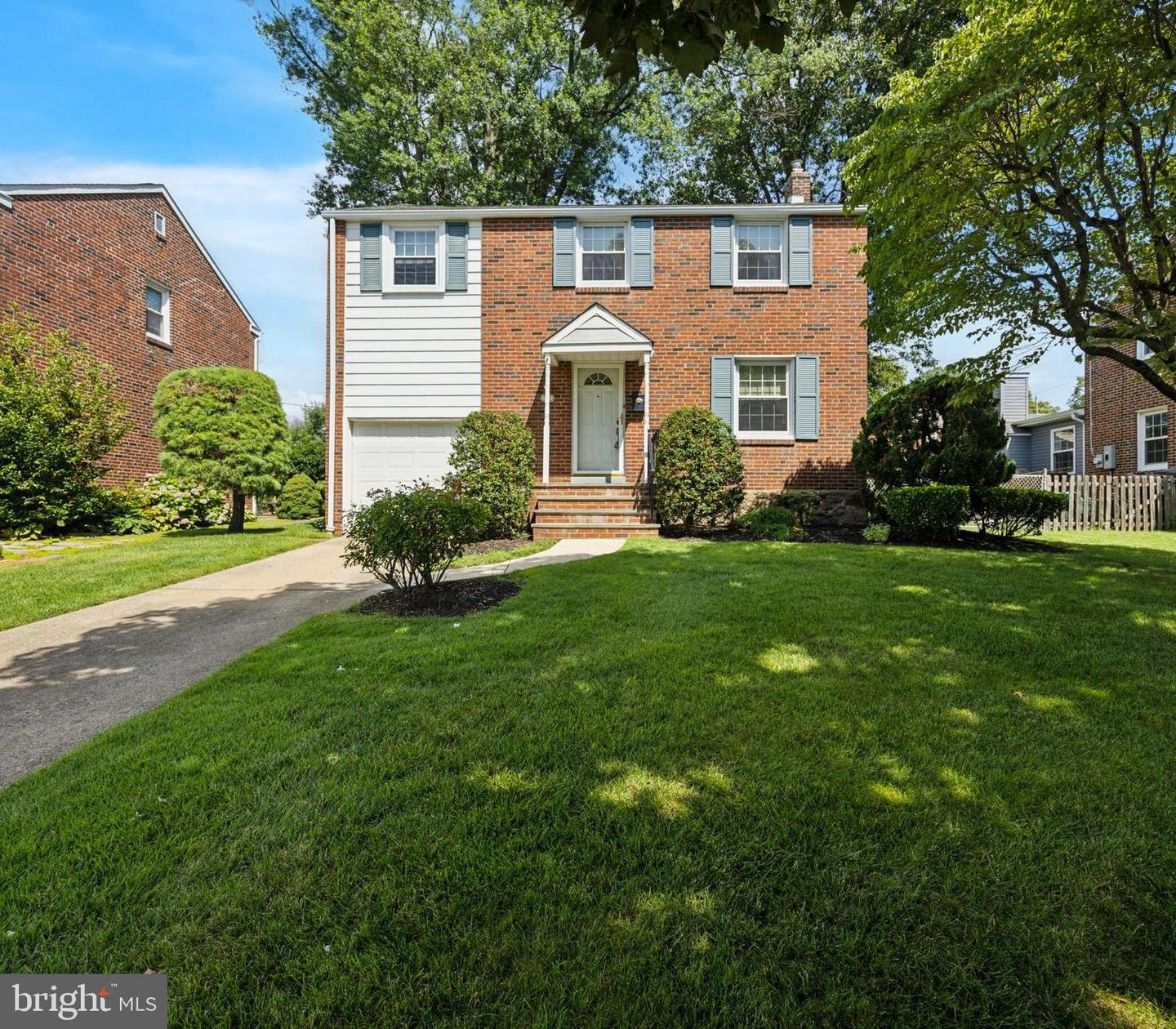 214 Edgehill Dr