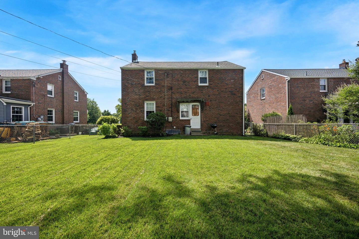214 Edgehill Dr