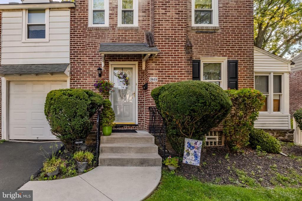 2605 Woodleigh Rd