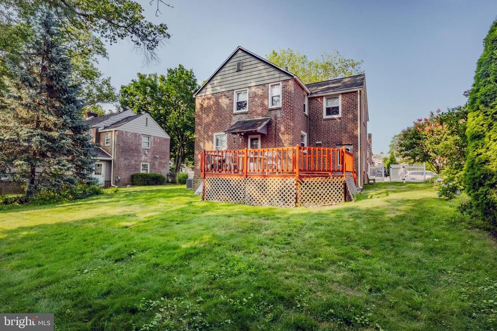 2605 Woodleigh Rd