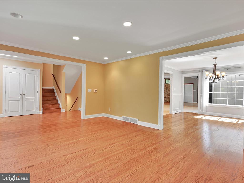 101 WOODED LANE