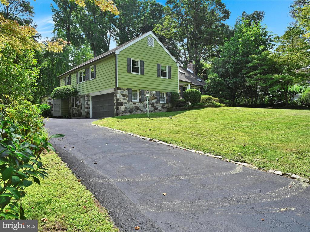 101 WOODED LANE