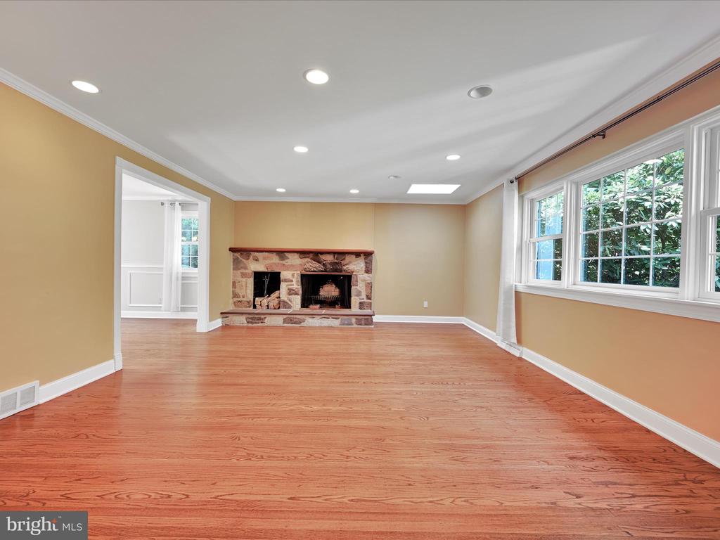 101 WOODED LANE