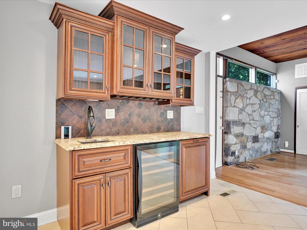 101 WOODED LANE