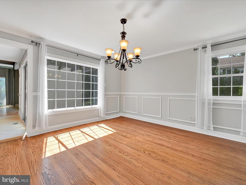 101 WOODED LANE