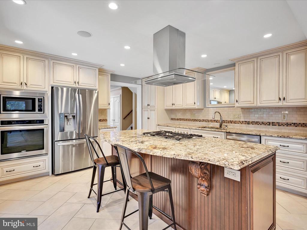 101 WOODED LANE
