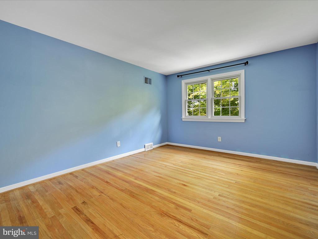 101 WOODED LANE