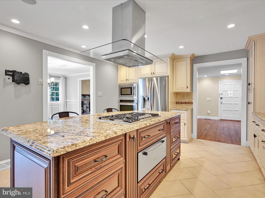 101 WOODED LANE