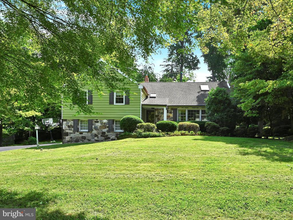 101 WOODED LANE