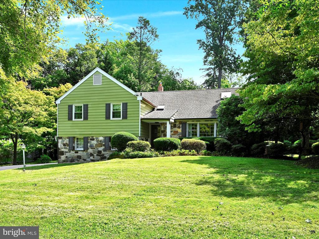 101 WOODED LANE