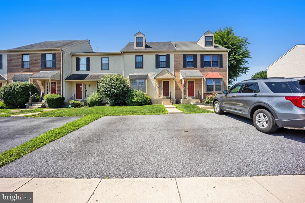 413 Carpenter Cir