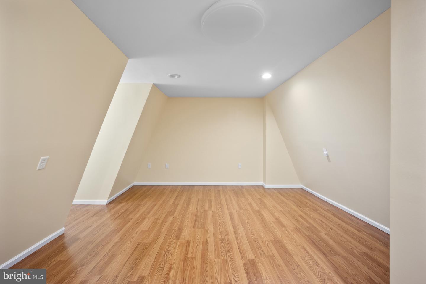 413 Carpenter Cir