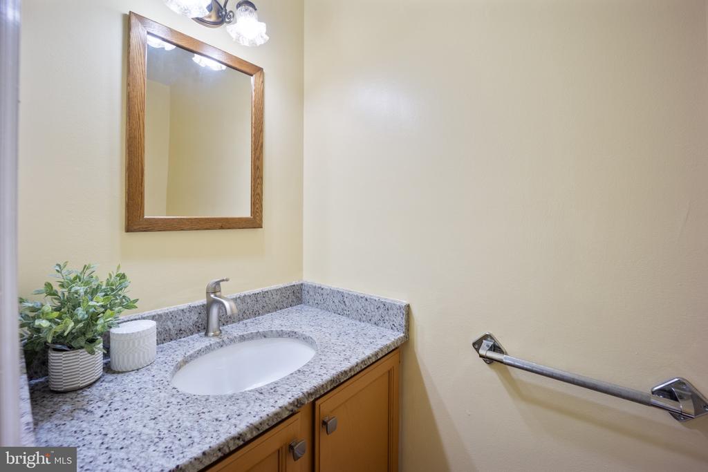 413 Carpenter Cir