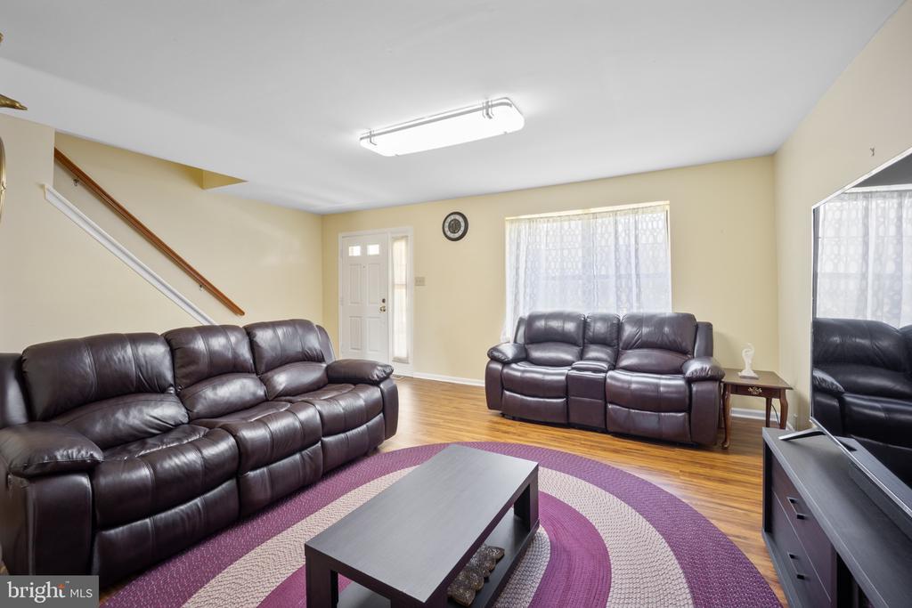 413 Carpenter Cir