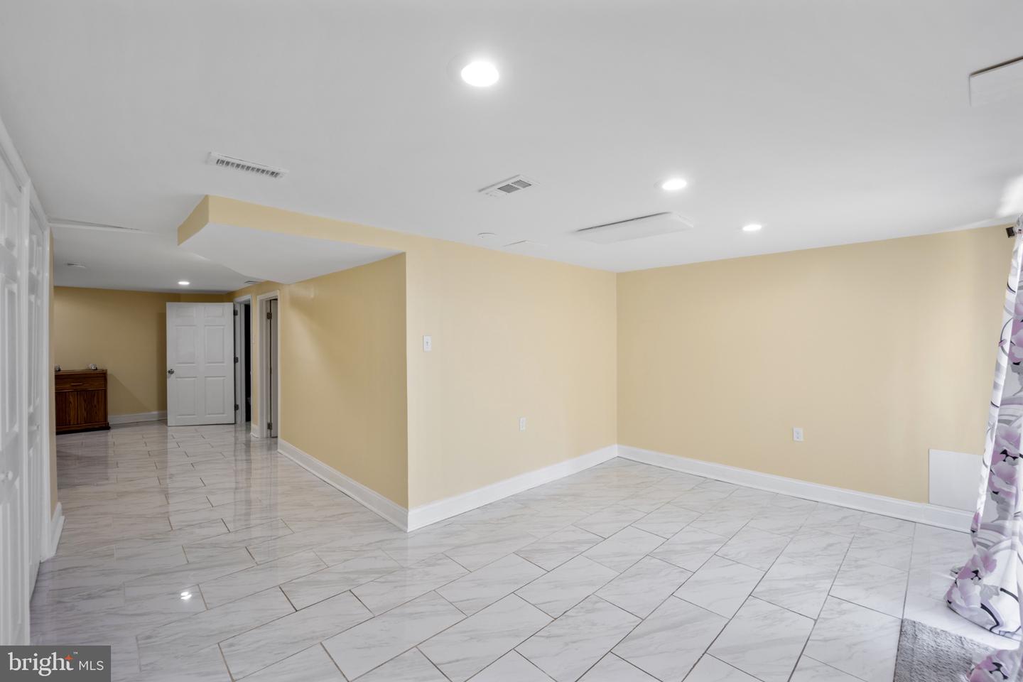 413 Carpenter Cir