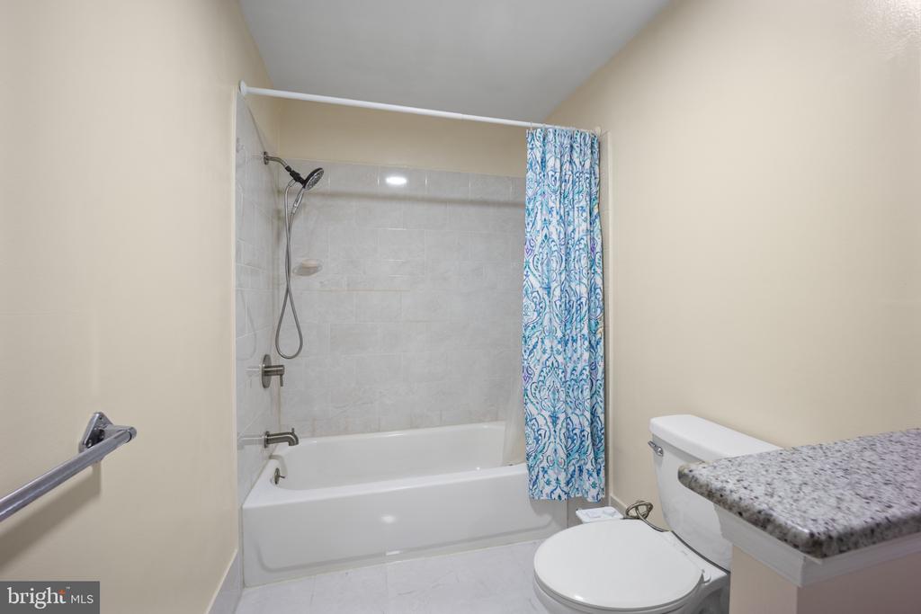 413 Carpenter Cir