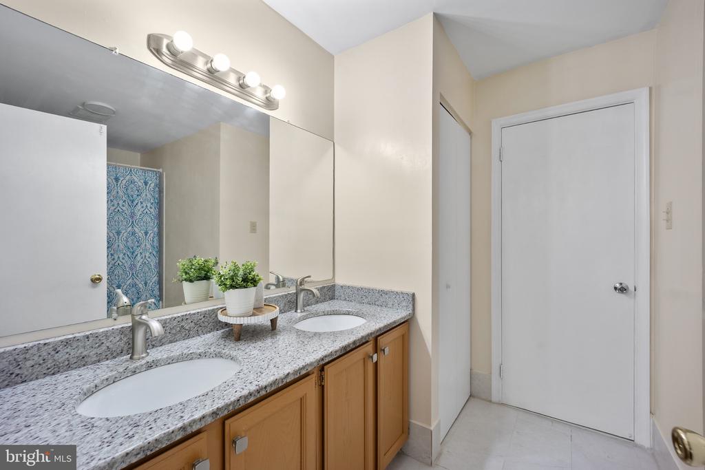 413 Carpenter Cir