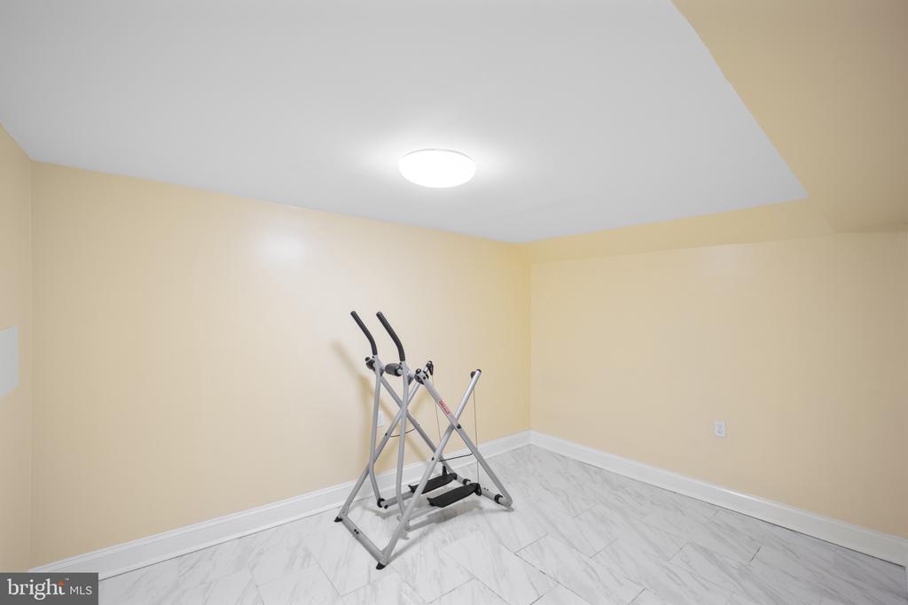 413 Carpenter Cir