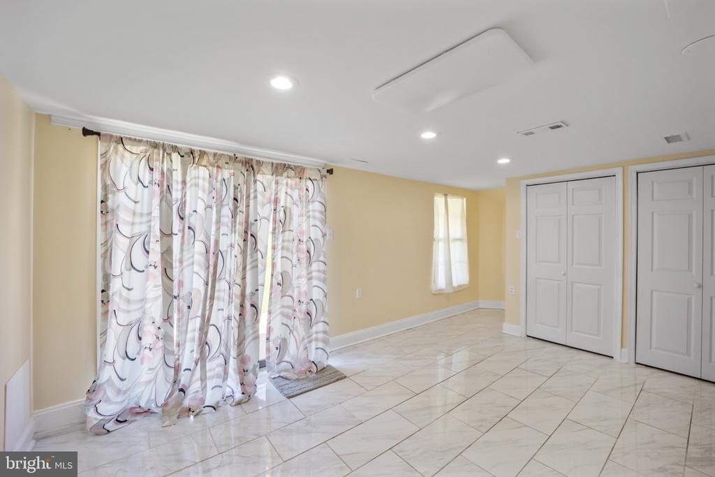 413 Carpenter Cir