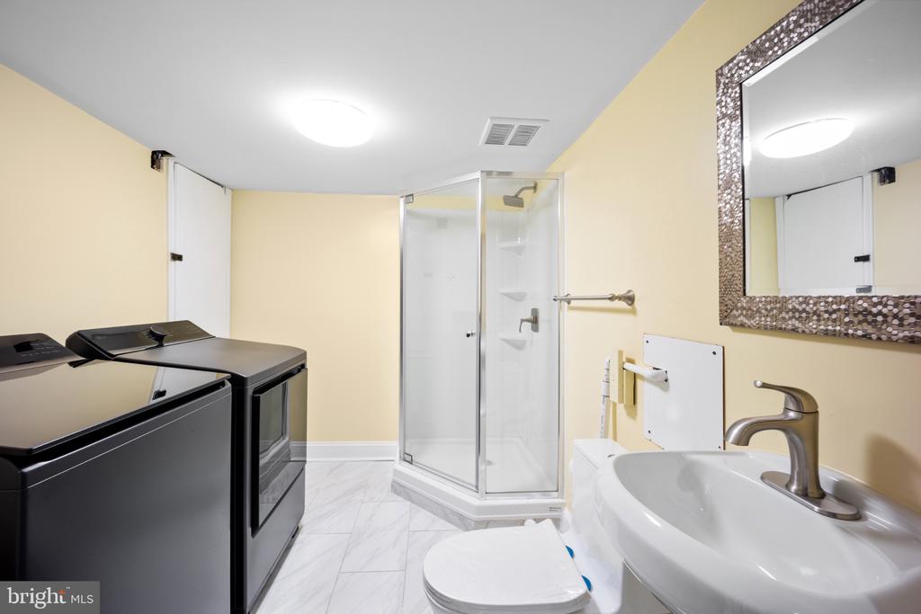 413 Carpenter Cir