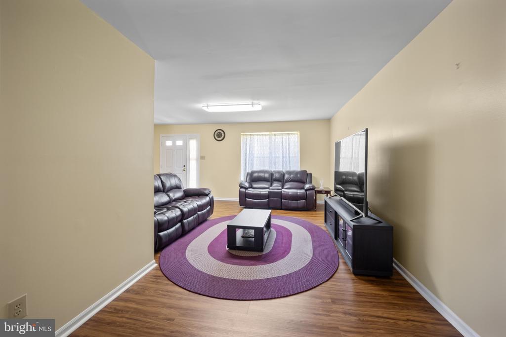 413 Carpenter Cir