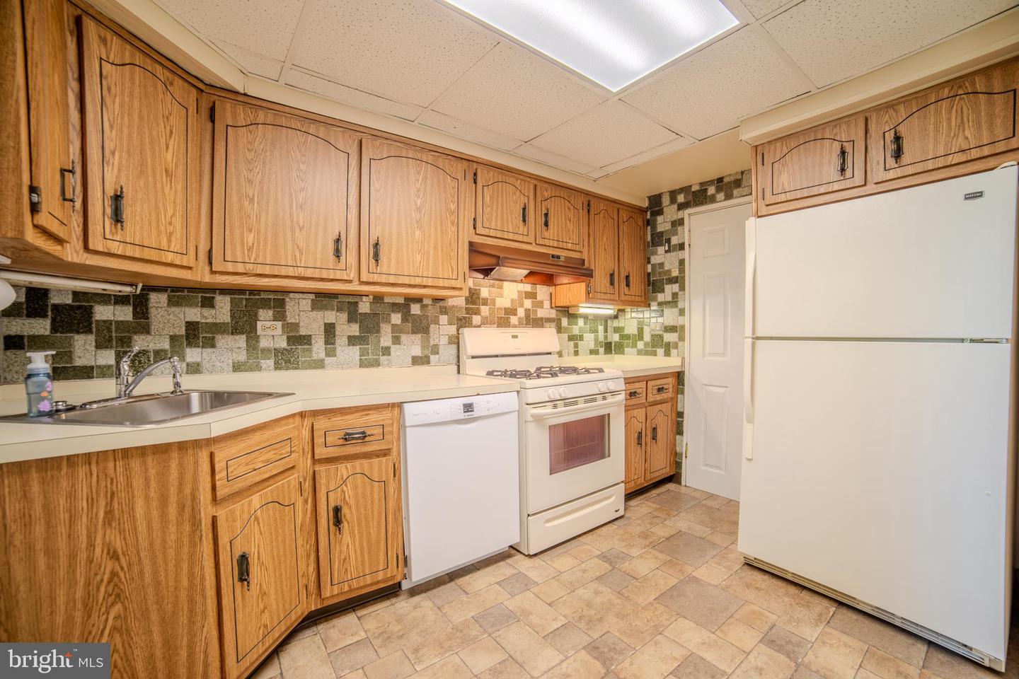 1613 Lynnewood Dr