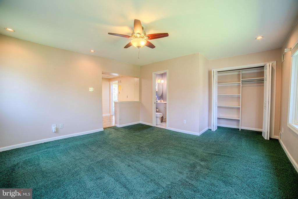 1613 Lynnewood Dr