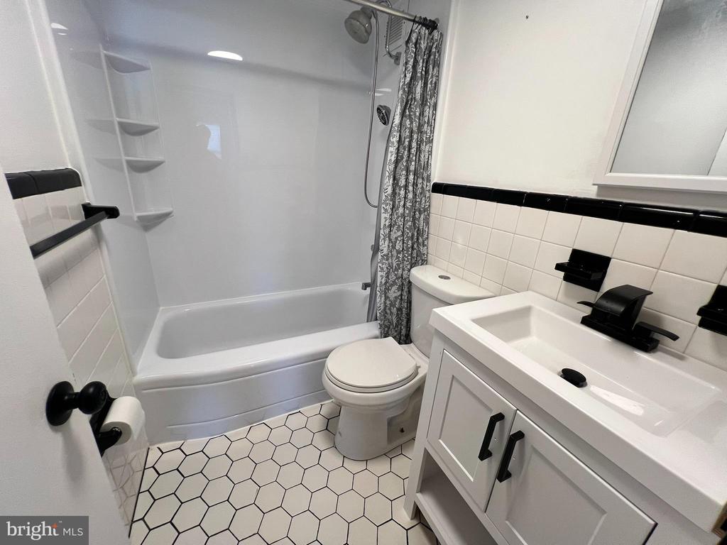 80 W Baltimore Ave #B306