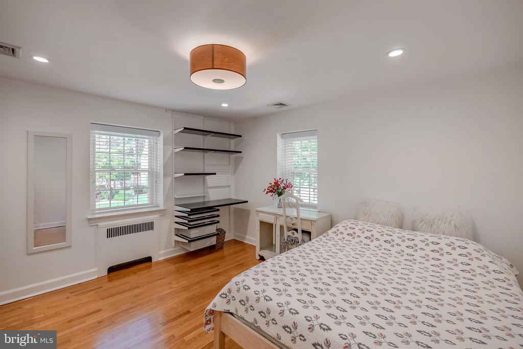 1109 Ormond Ave
