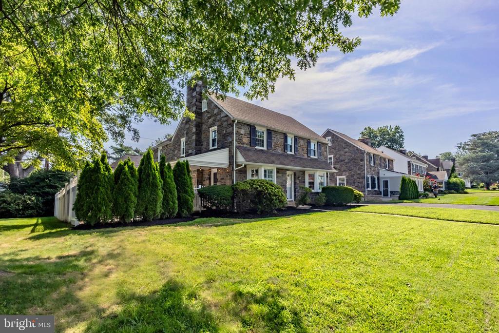 1109 Ormond Ave
