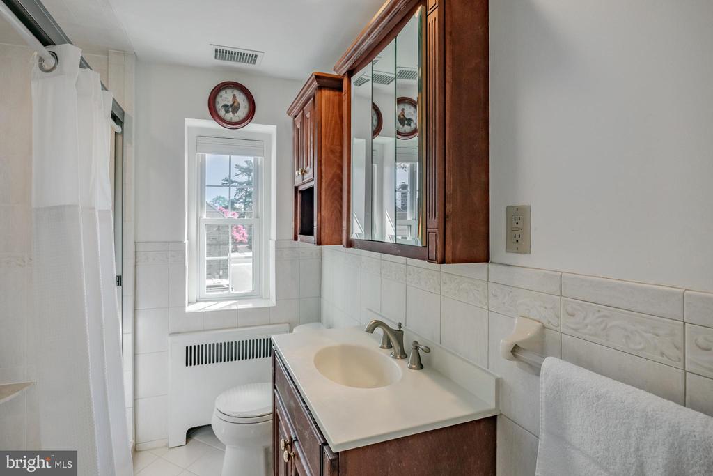 1109 Ormond Ave