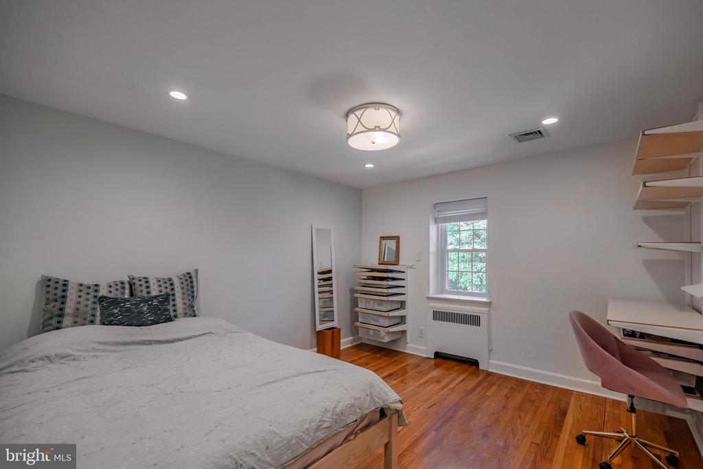 1109 Ormond Ave