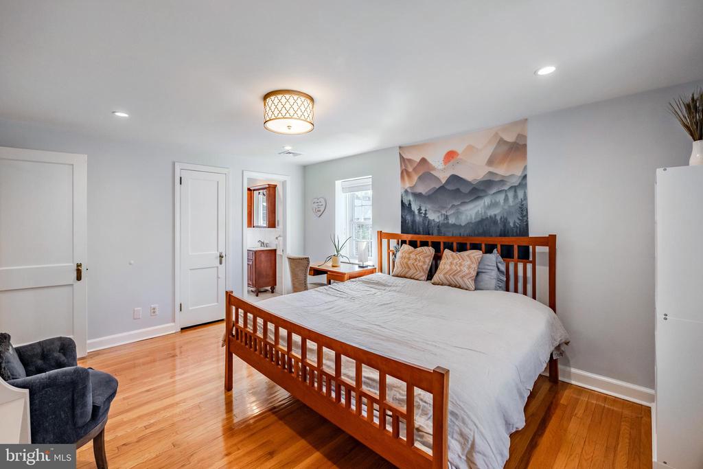 1109 Ormond Ave