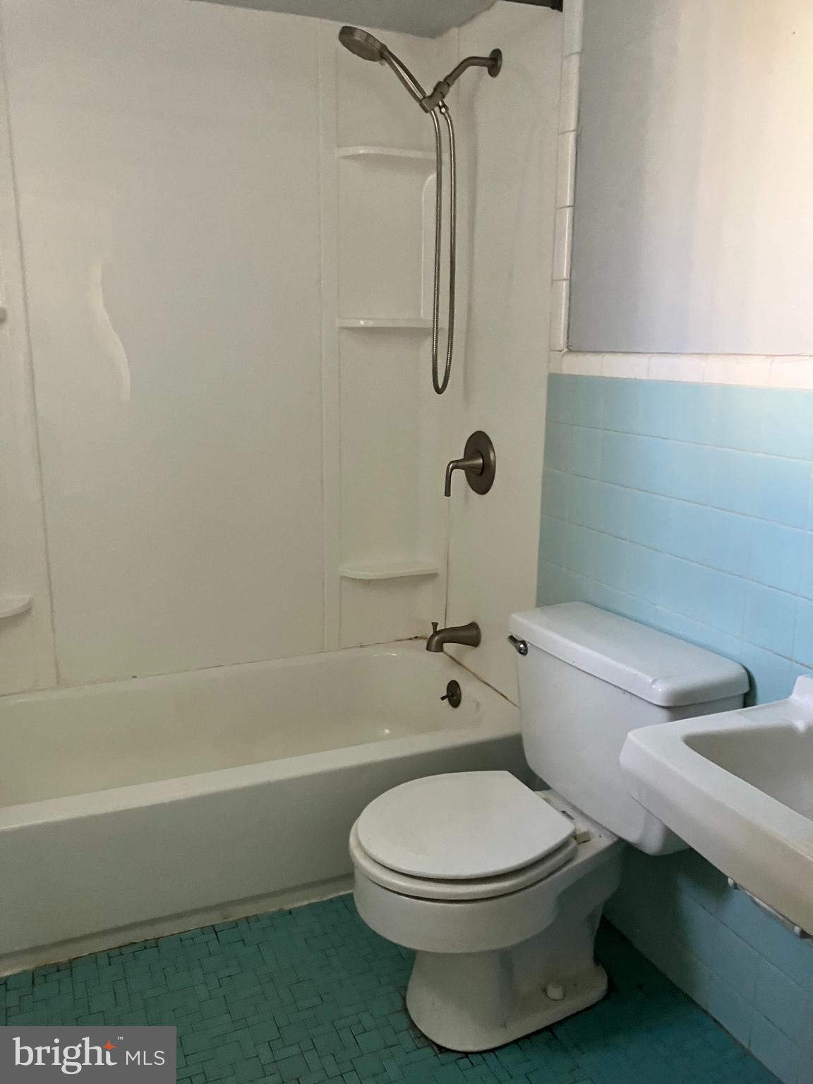 107 W EAGLE RD #UNIT 2