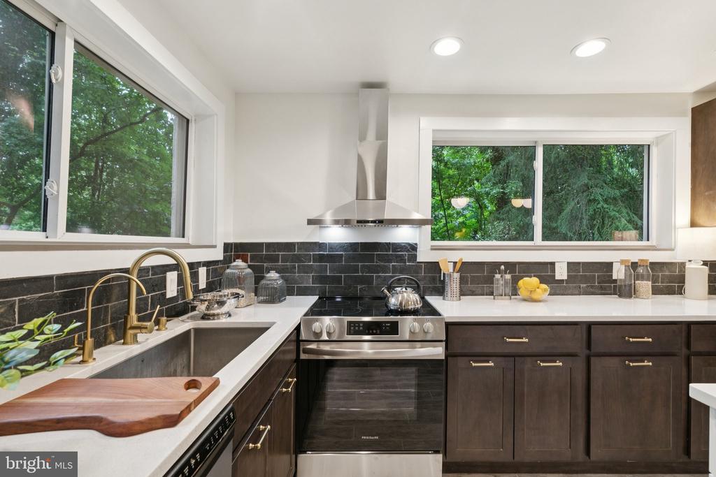 107 BRYN MAWR AVENUE