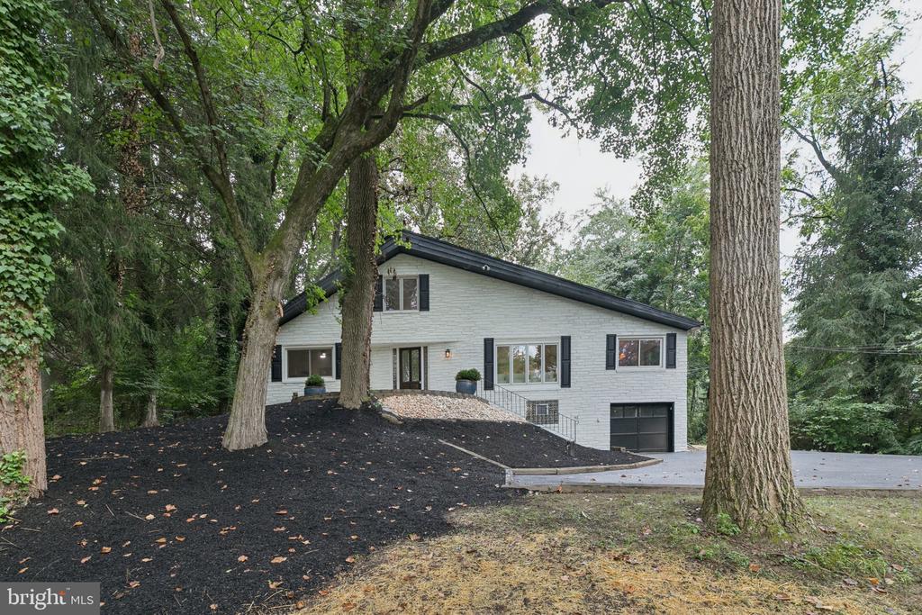 107 BRYN MAWR AVENUE