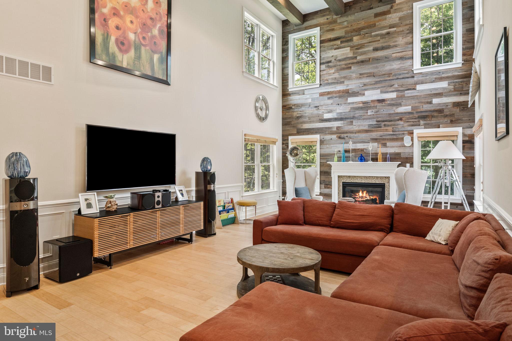3917 WOODLAND DRIVE
