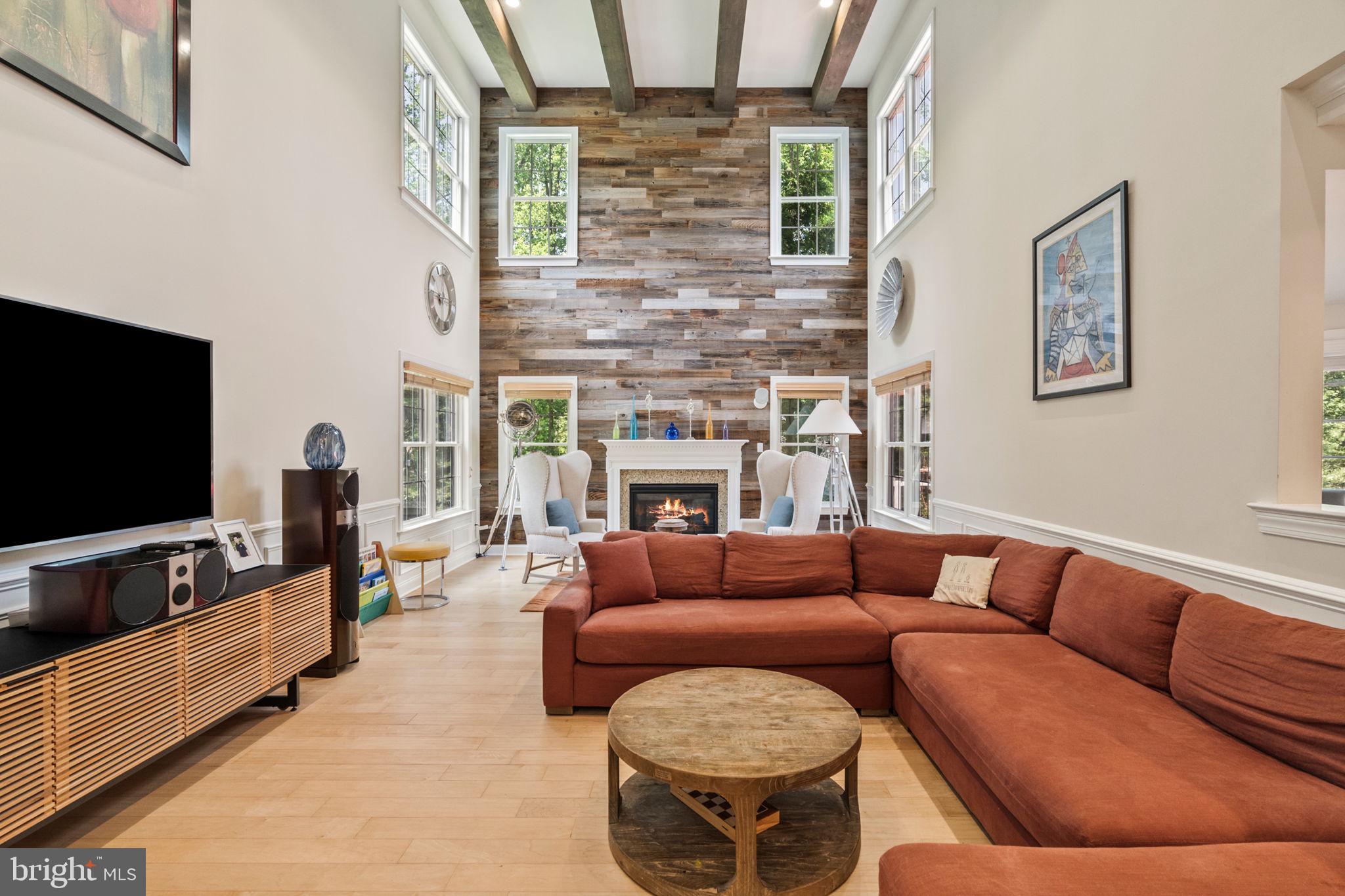 3917 WOODLAND DRIVE