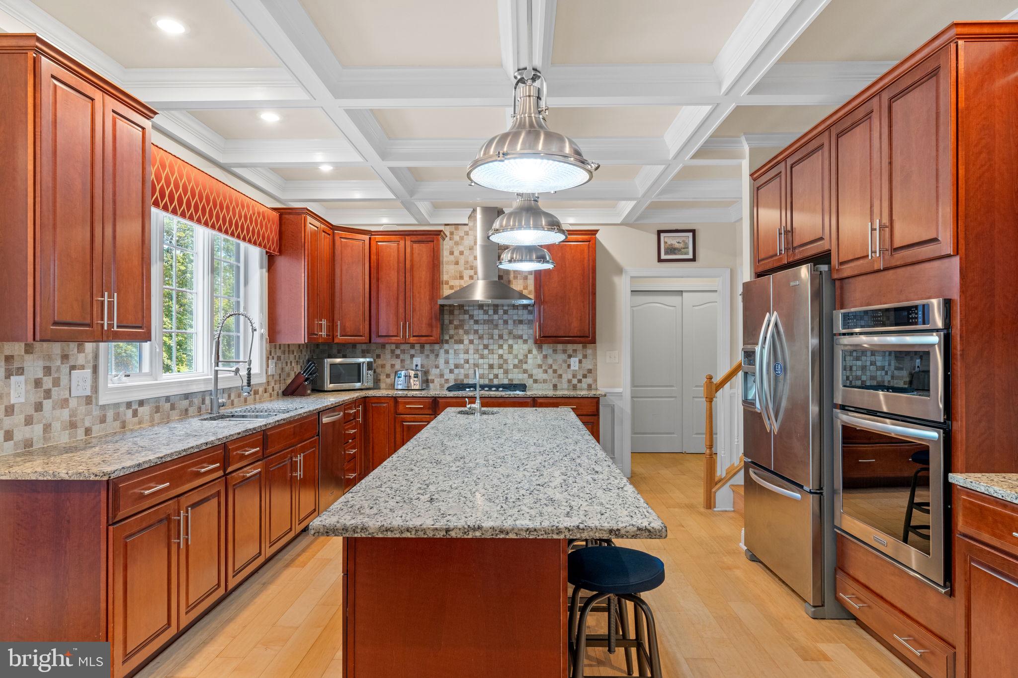 3917 WOODLAND DRIVE