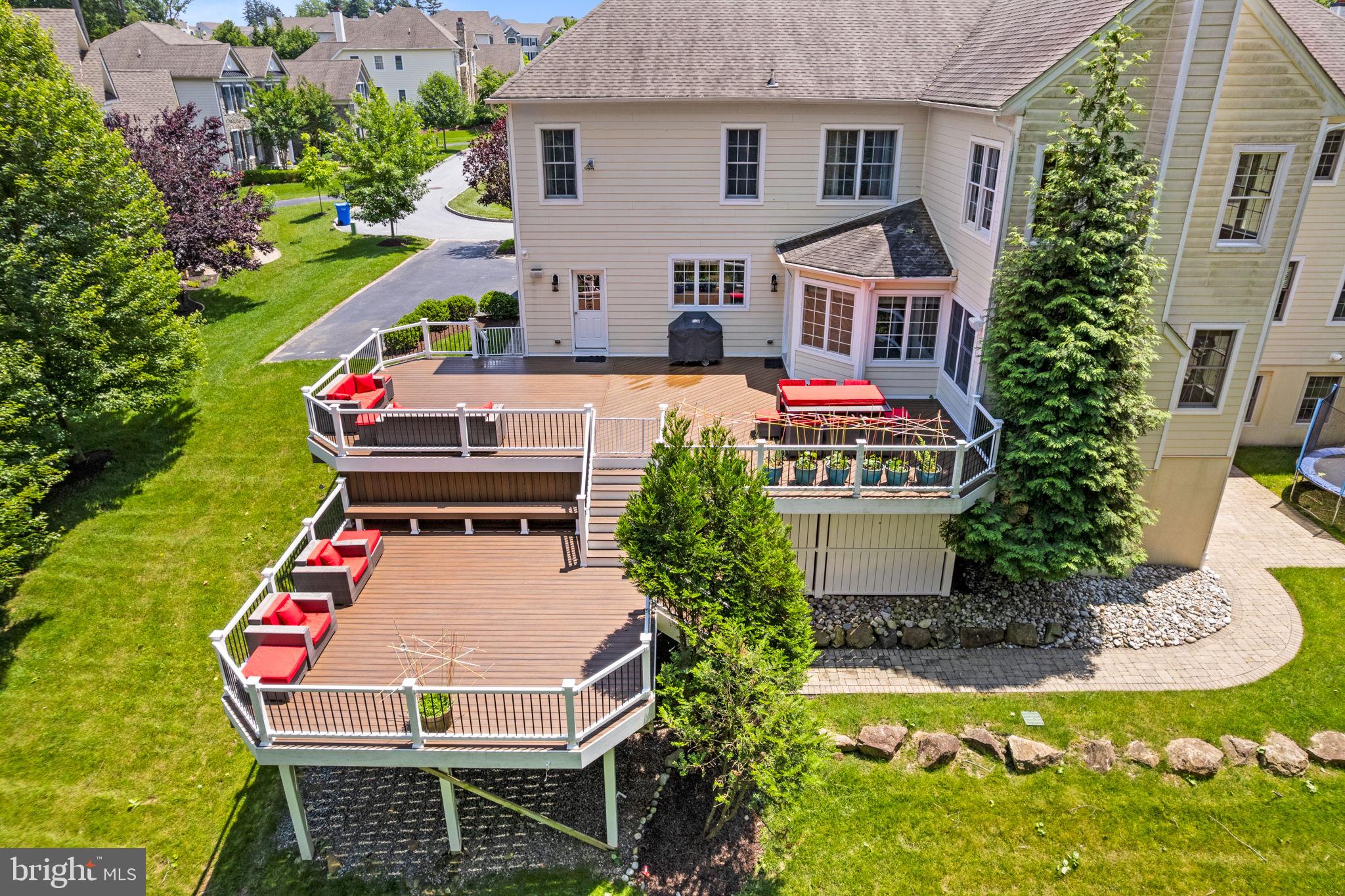 3917 WOODLAND DRIVE