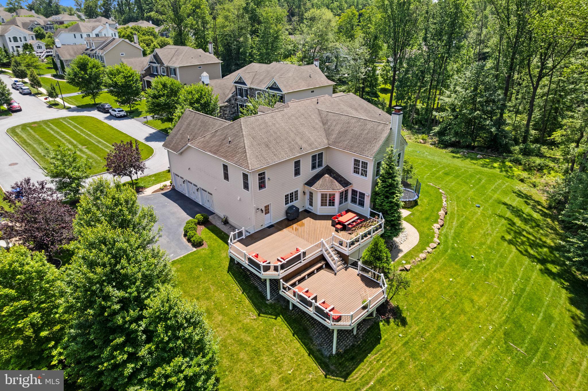 3917 WOODLAND DRIVE