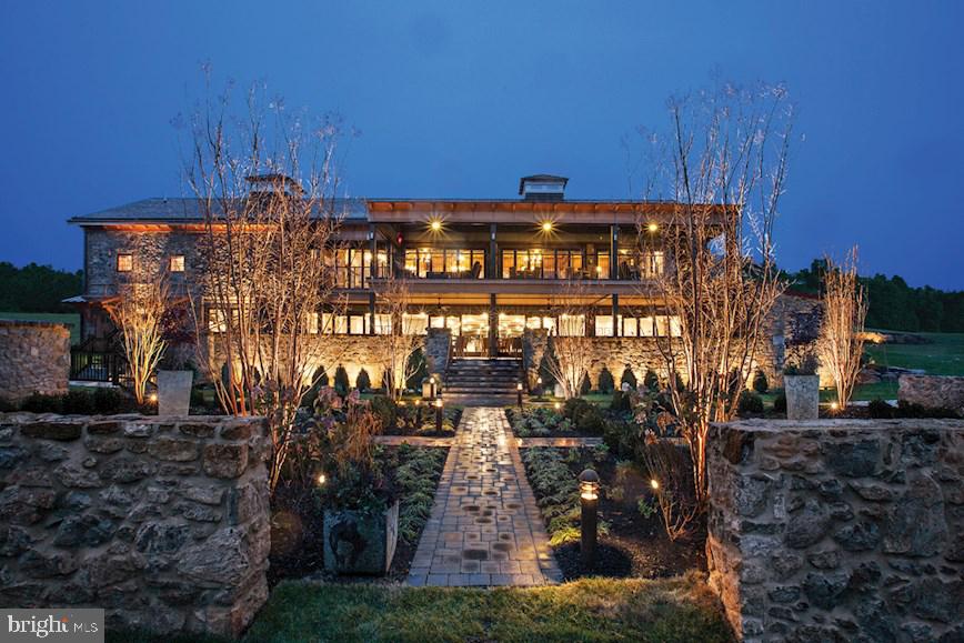 3917 WOODLAND DRIVE
