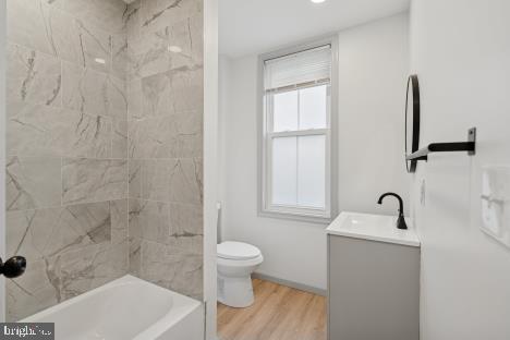 9 W HINCKLEY AVENUE 1